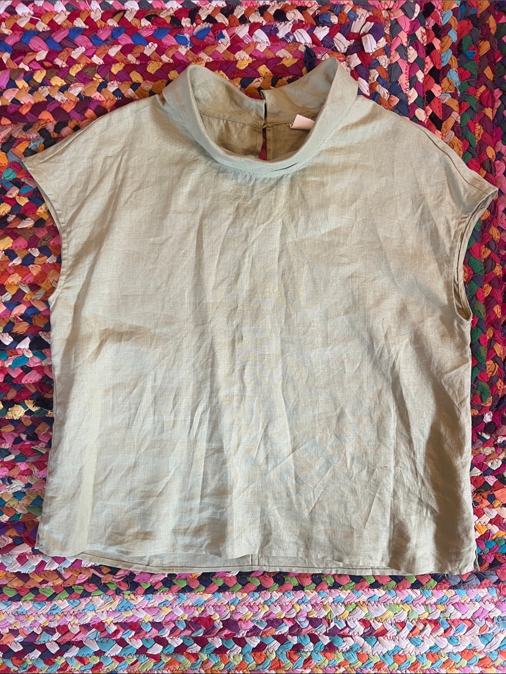 Linen top with Rolled Neck - Picture 16 of 16